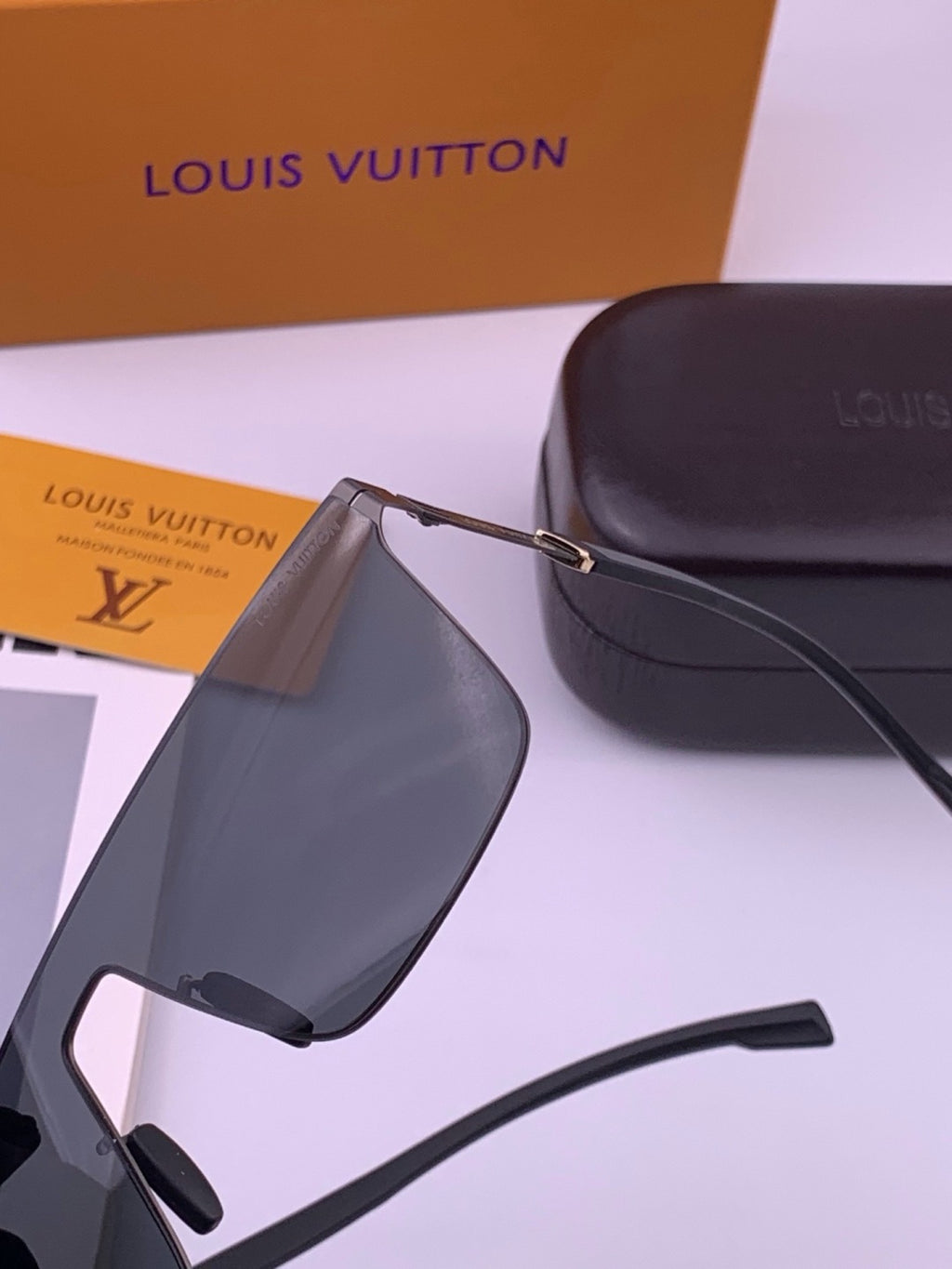 Louis Vuitton L016 Fashion Black Lens Sunglasses for Men & Women - 357633 - detail image 3