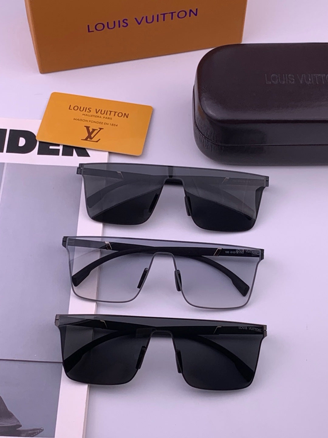 Louis Vuitton L016 Fashion Black Lens Sunglasses for Men & Women - 357633 - detail image 7