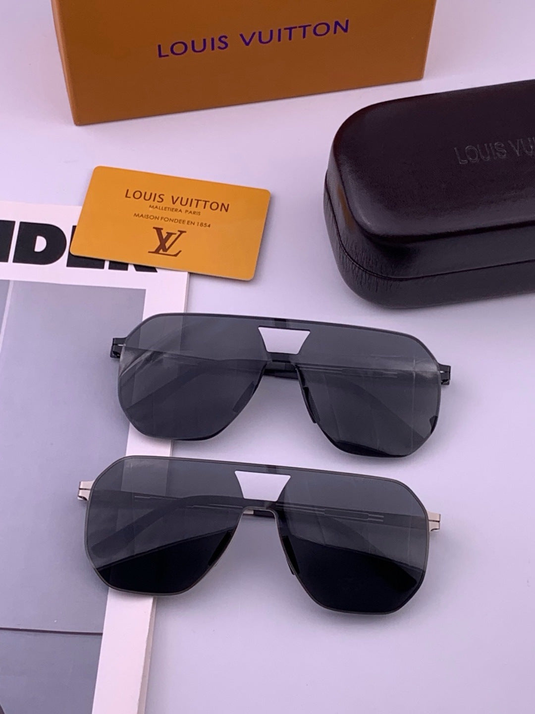 Louis Vuitton L010 Fashion Gold Lens Sunglasses for Men & Women - 357635 - detail image 7