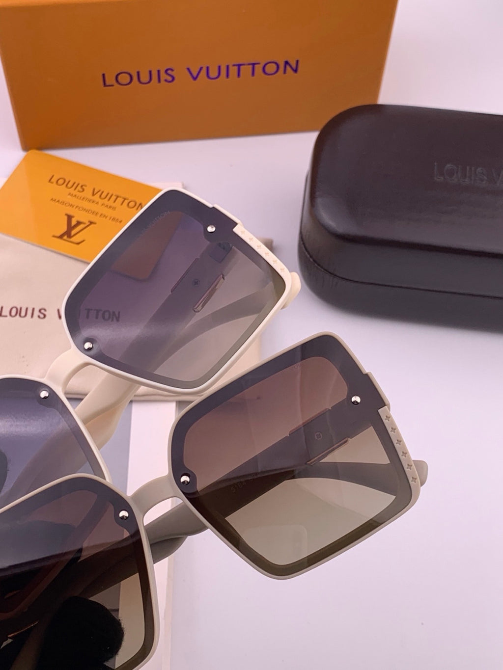 Louis Vuitton L1845 Polarized Square Black Lens Sunglasses for Men & - 357614 - detail image 5