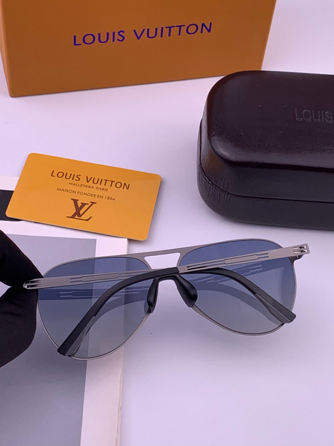 Louis Vuitton L199 Fashion Gold Lens Sunglasses for Men & Women - 371451 - detail image 6