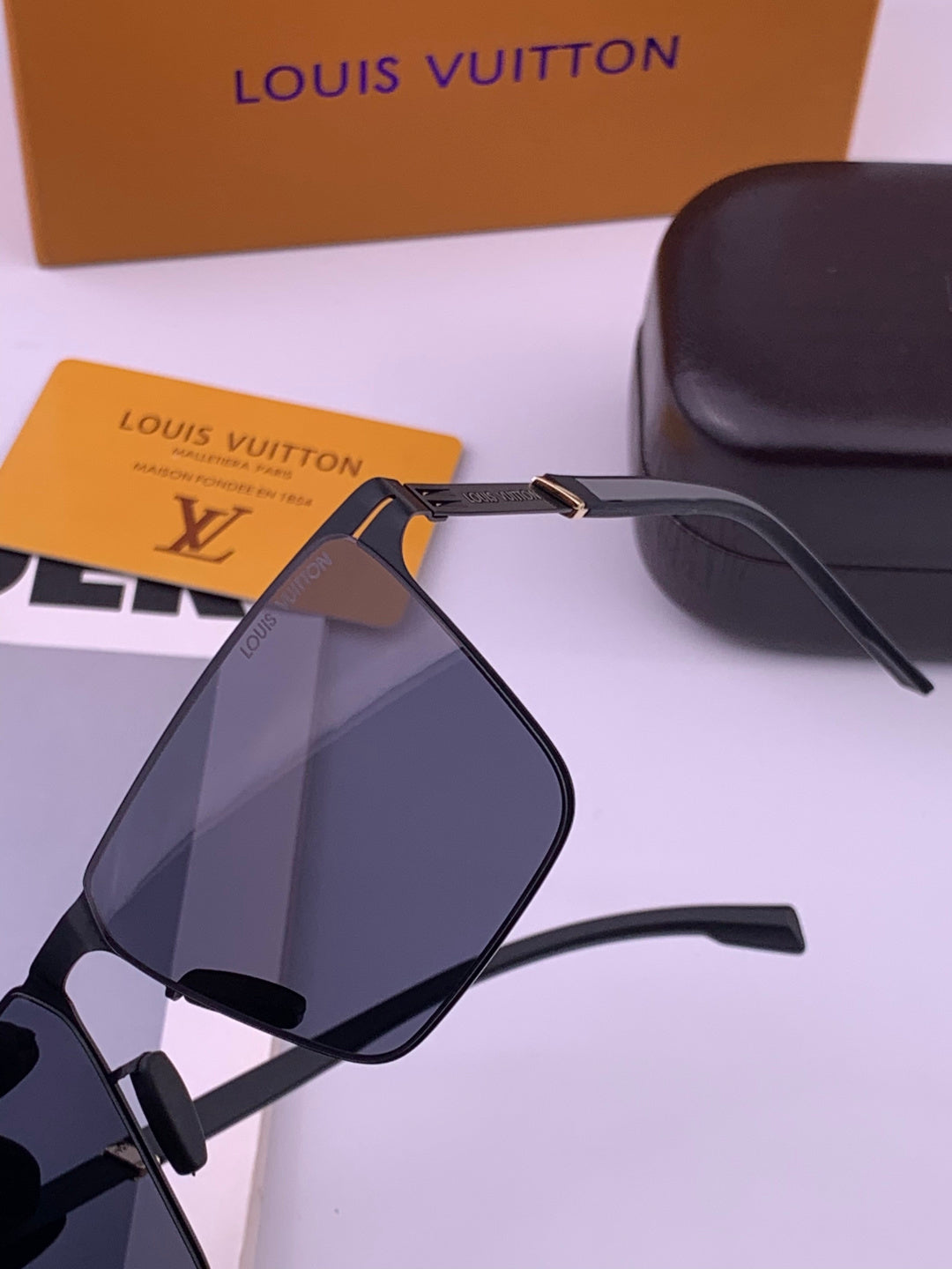 Louis Vuitton L616 Fashion Gold Lens Sunglasses for Men & Women - 371455 - detail image 3