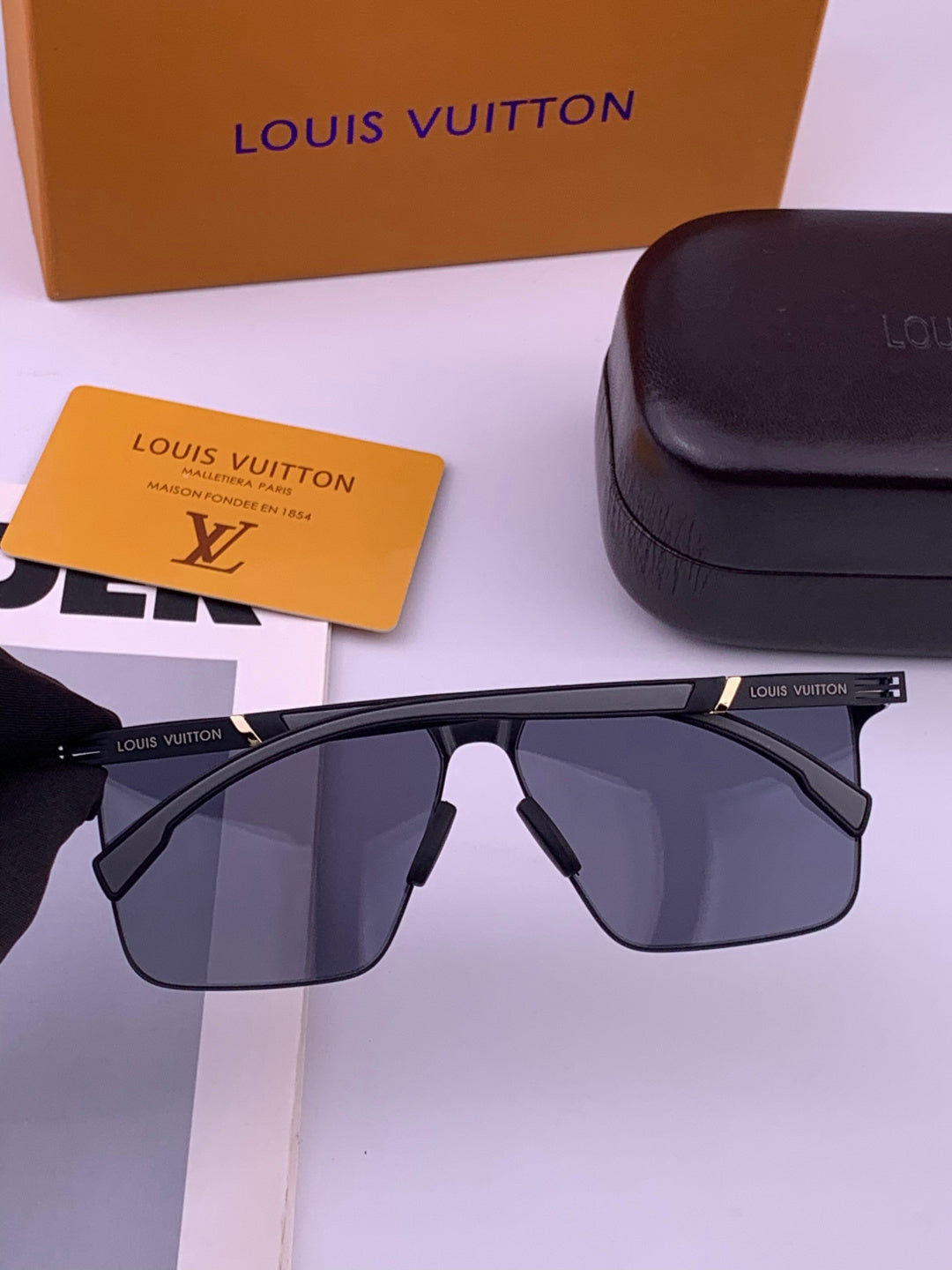 Louis Vuitton L616 Fashion Gold Lens Sunglasses for Men & Women - 371455 - detail image 6