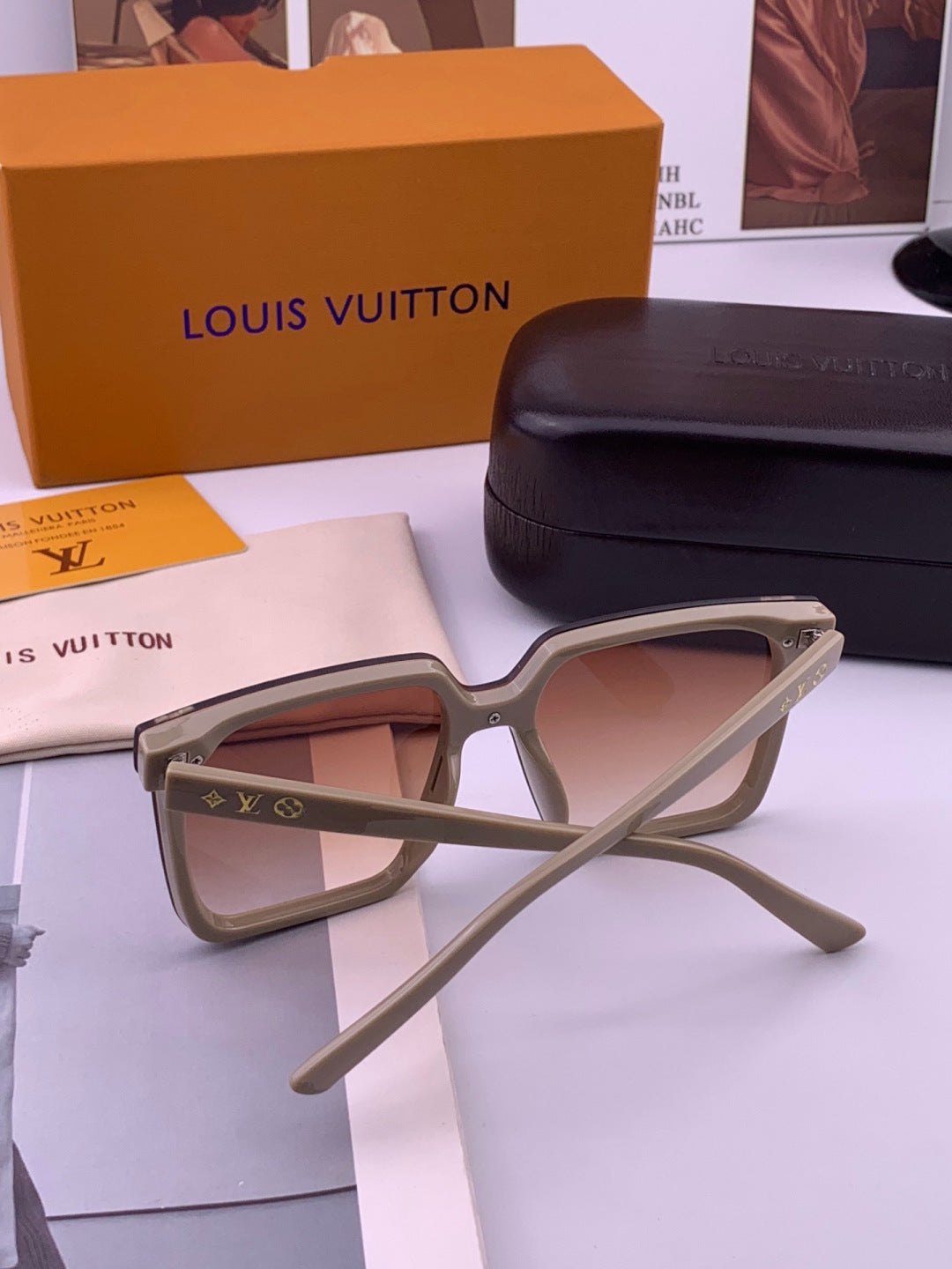 Louis Vuitton L6006 Oversized Red Lens Sunglasses for Men & Women - 371441 - detail image 7