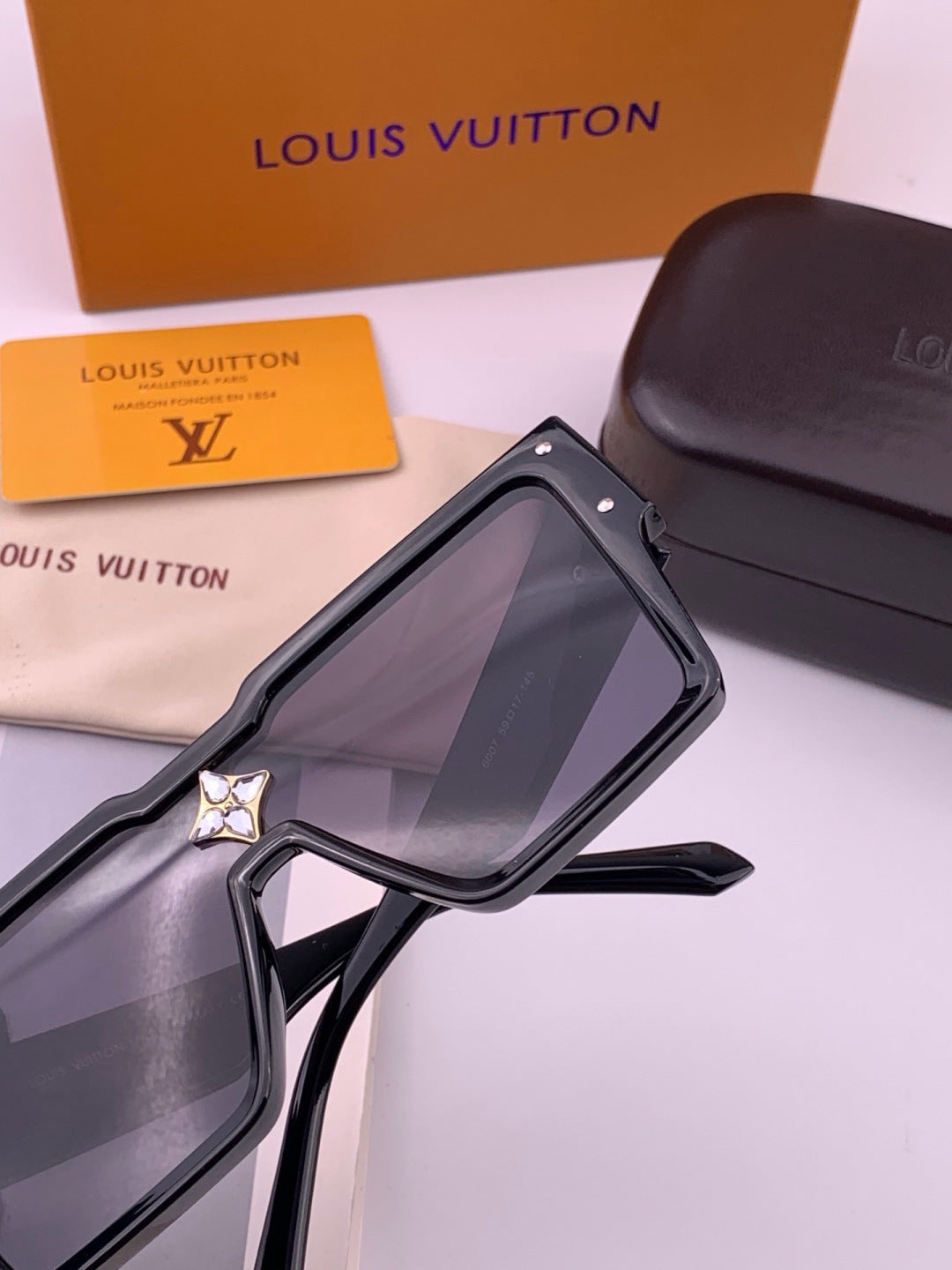 Louis Vuitton L7600 Square Black Lens Sunglasses for Women - 371447 - detail image 6