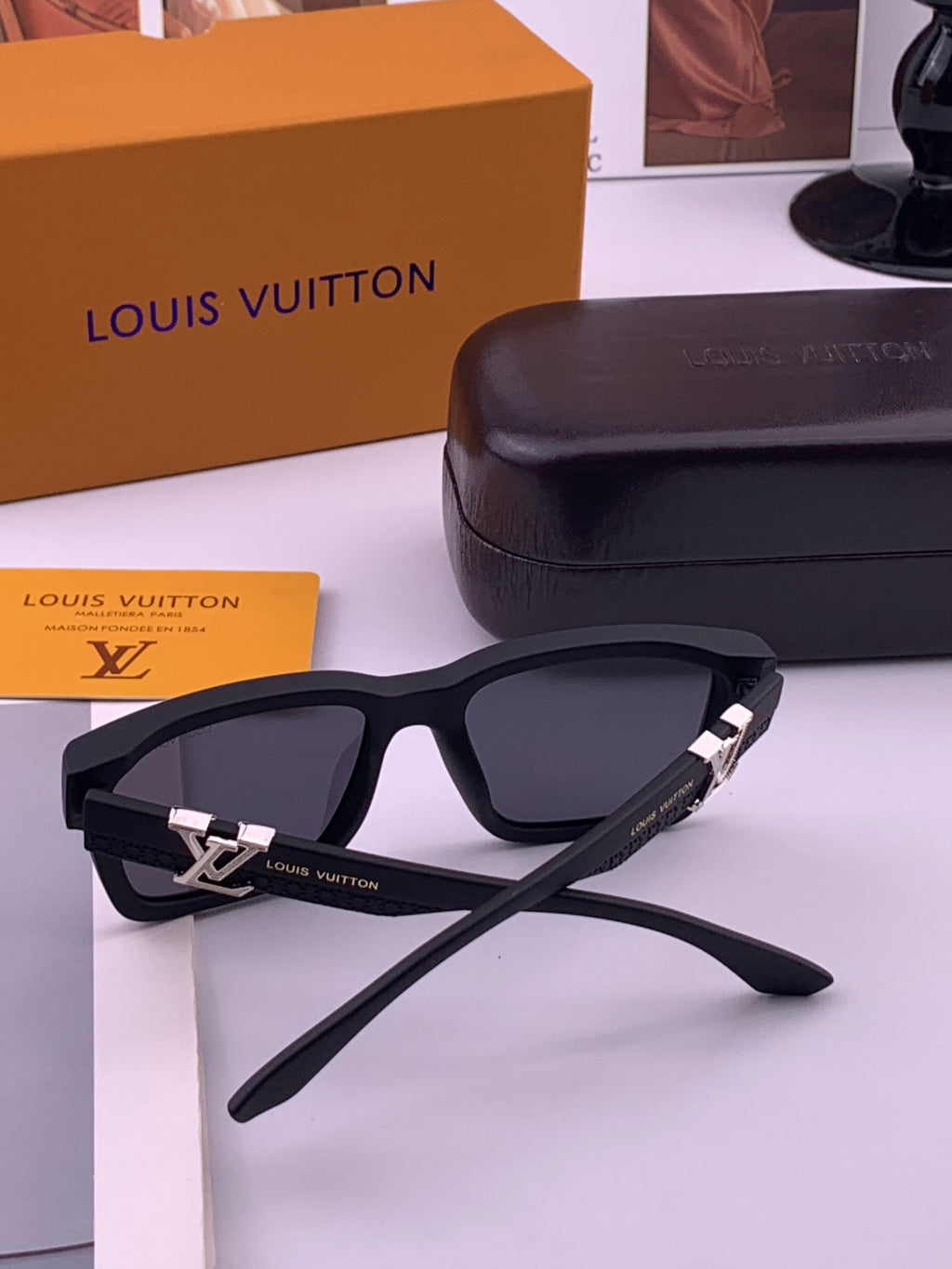 Louis Vuitton L3551 Square Gold Lens Sunglasses for Men & Women - 371338 - detail image 5