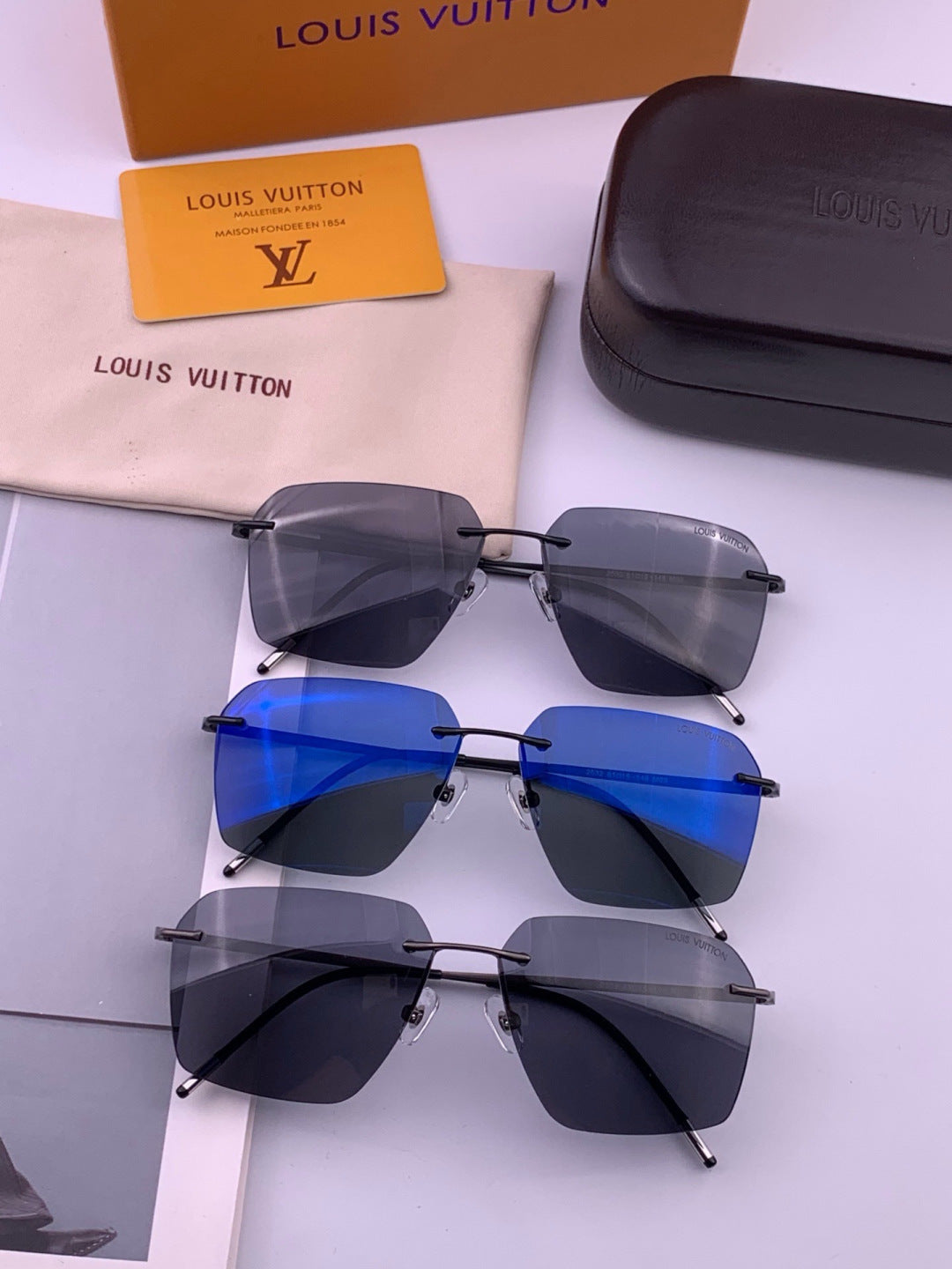 Louis Vuitton L2253 Polarized Aviator Blue Lens Sunglasses for Men - 371313 - detail image 8
