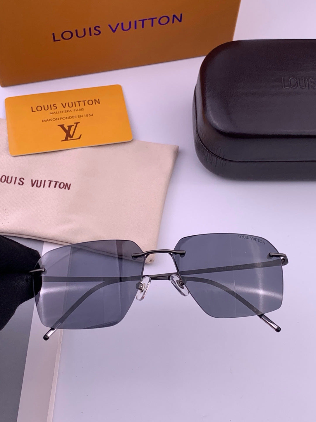 Louis Vuitton L2253 Polarized Aviator Blue Lens Sunglasses for Men - 371313 - detail image 3