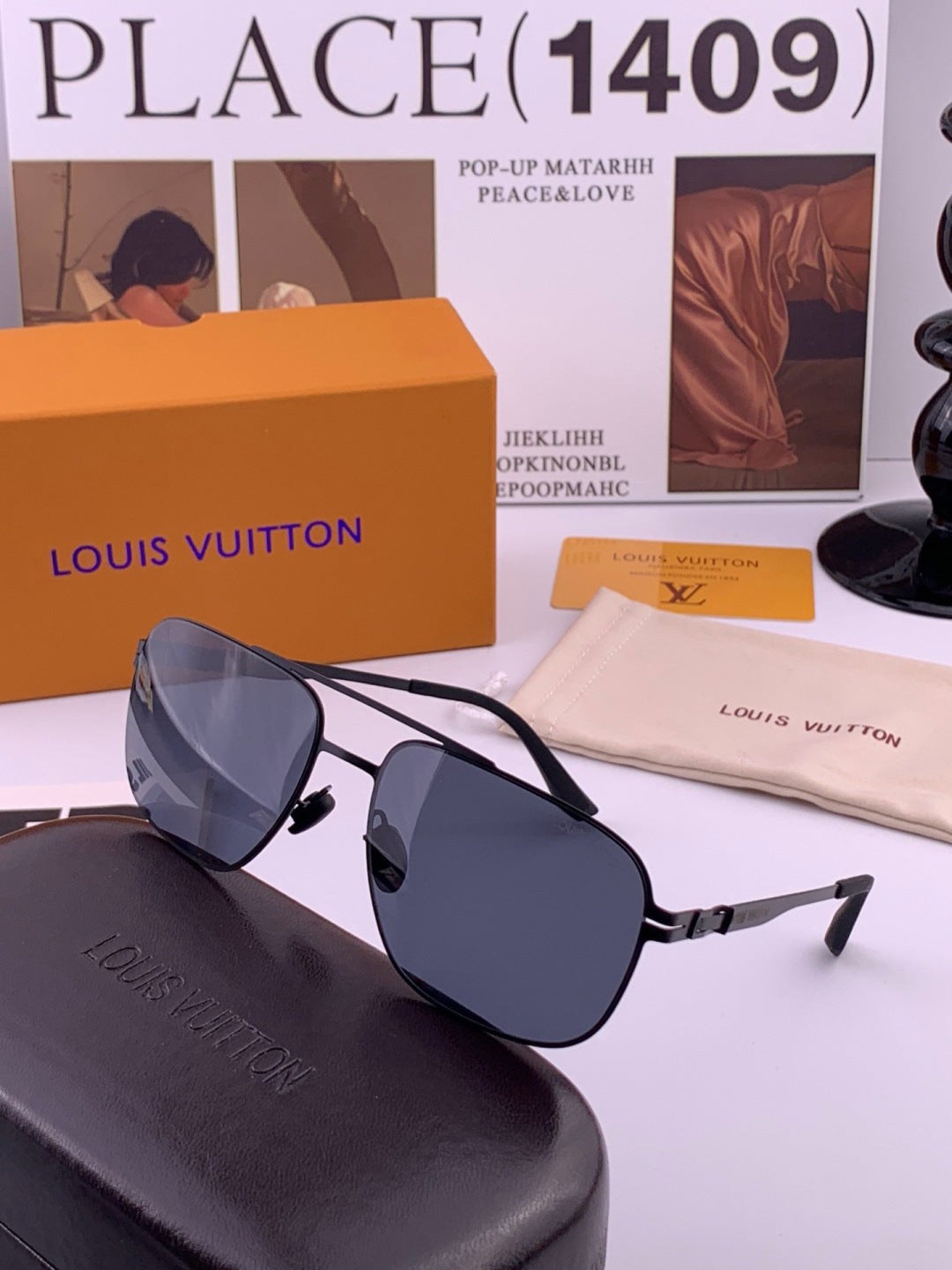 Louis Vuitton L5760 Fashion Gray Lens Sunglasses for Men & Women - 371314 - detail image 4