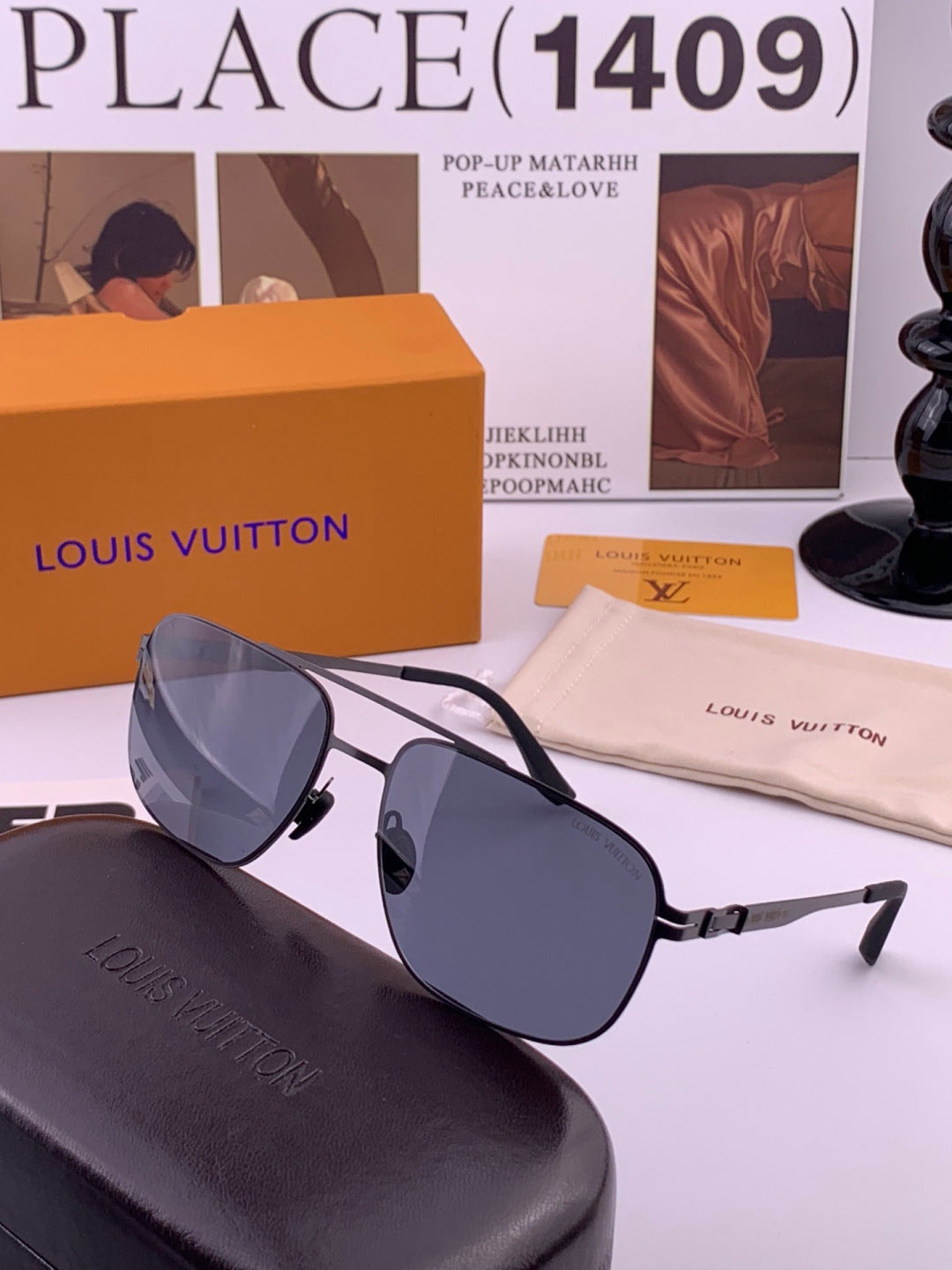 Louis Vuitton L5760 Fashion Gray Lens Sunglasses for Men & Women - 371314 - detail image 5