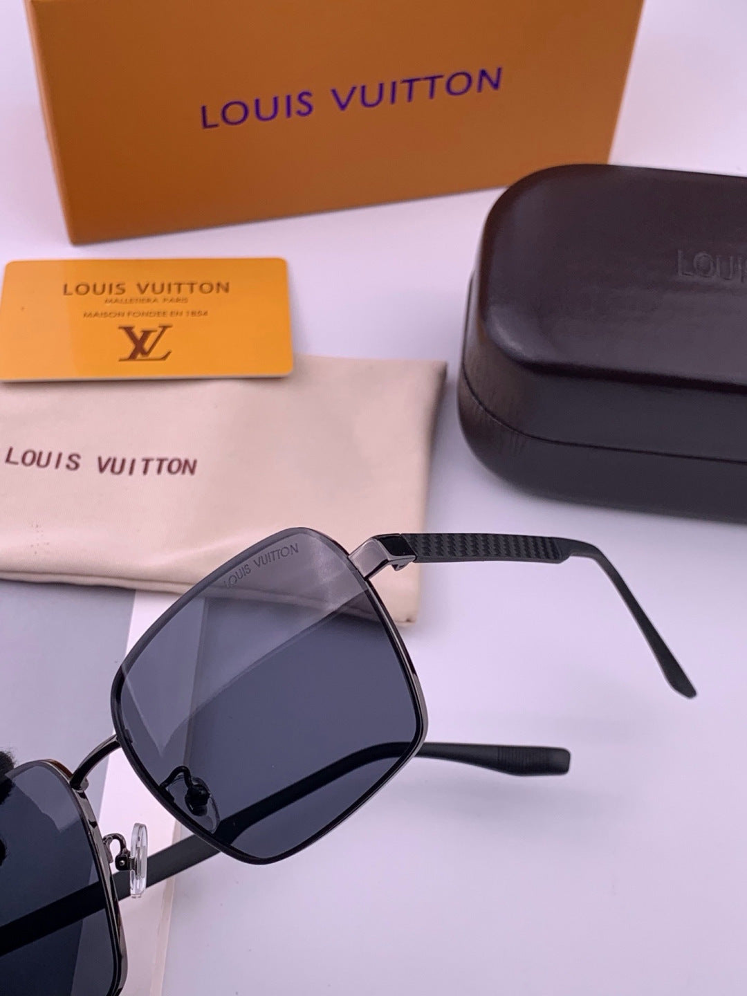 Louis Vuitton L5253 Polarized Aviator Blue Lens Sunglasses for Men - 371316 - detail image 6