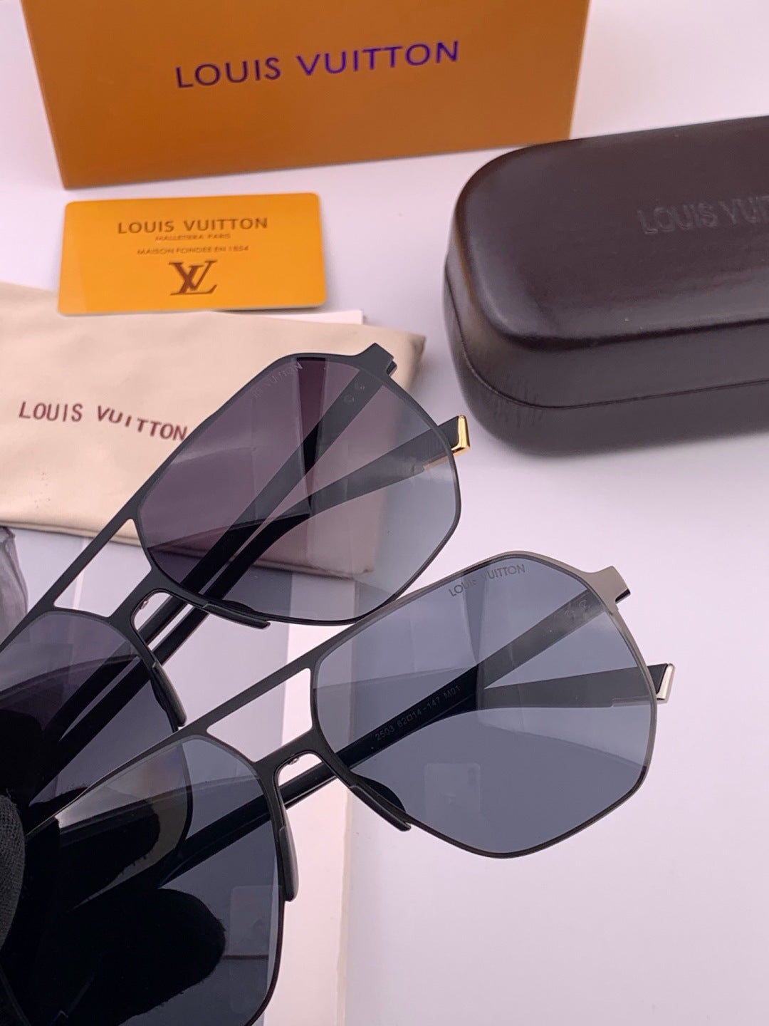 Louis Vuitton L3250 Polarized Aviator Orange Lens Sunglasses for Men - 371319 - detail image 5