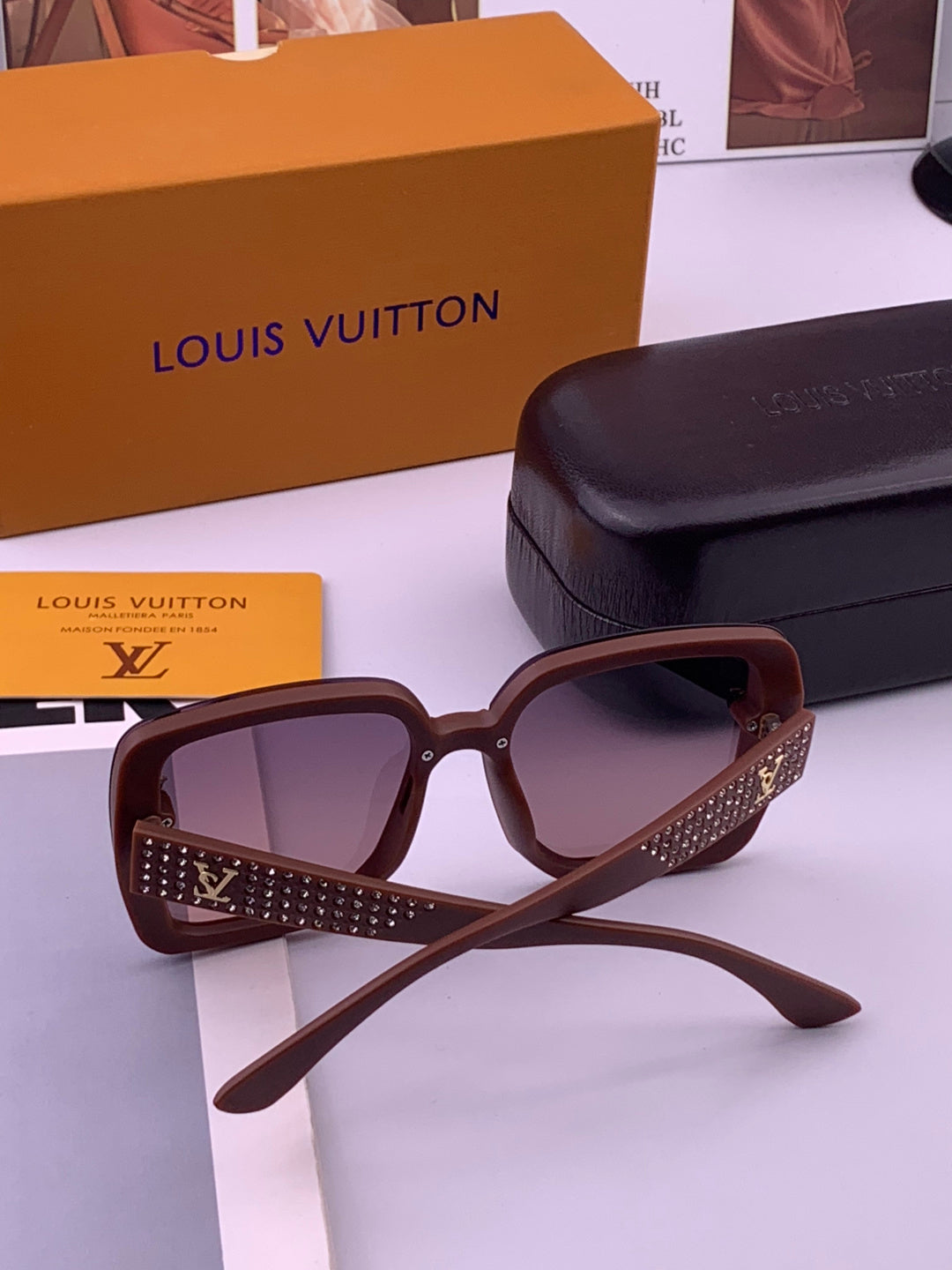 Louis Vuitton L2990 Square Black Lens Sunglasses for Men & Women - 371320 - detail image 4
