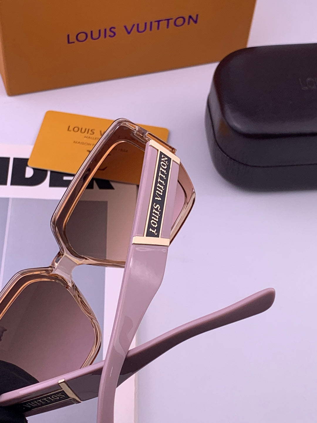 Louis Vuitton L4231 Square Brown Lens Sunglasses for Men & Women - 371321 - detail image 5