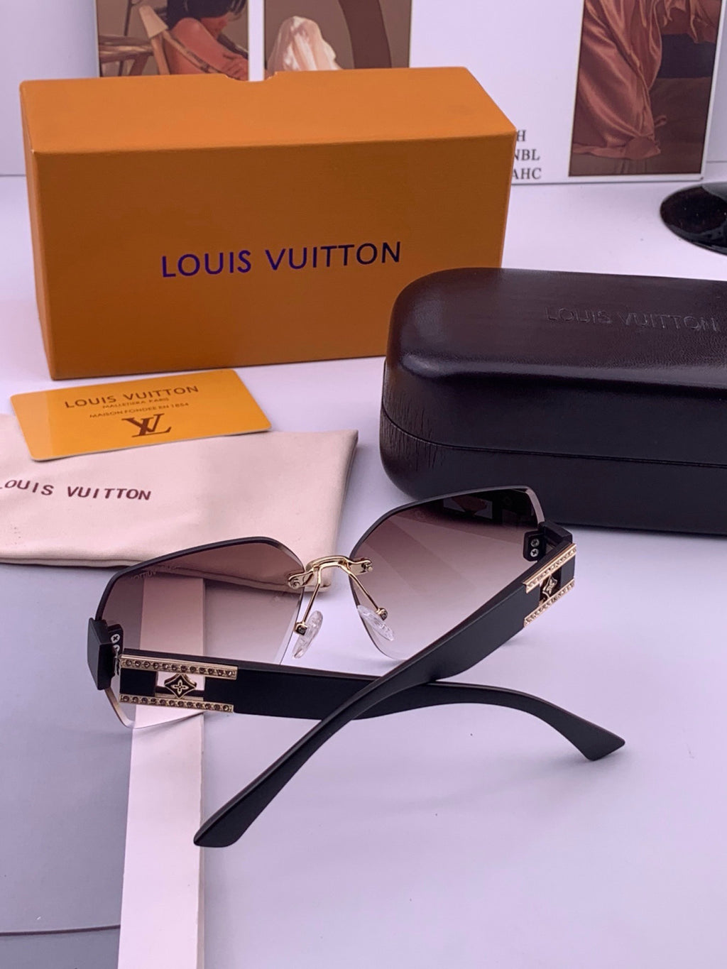 Louis Vuitton L9261 Square Black Lens Sunglasses for Men & Women - 371299 - detail image 6