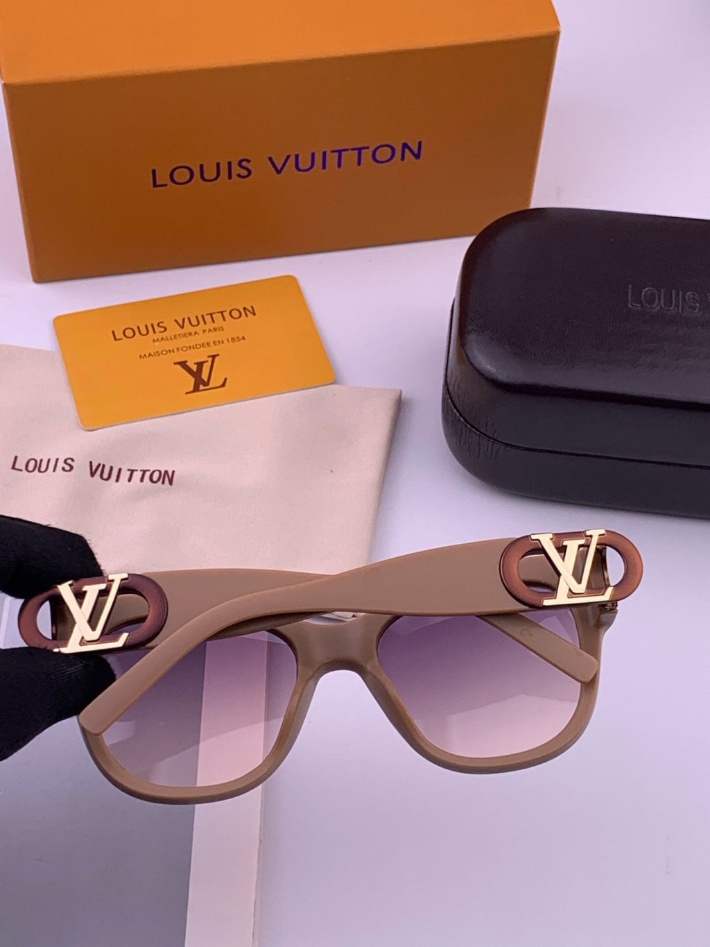 Louis Vuitton L07002 Square Purple Lens Sunglasses for Women - 371300 - detail image 6