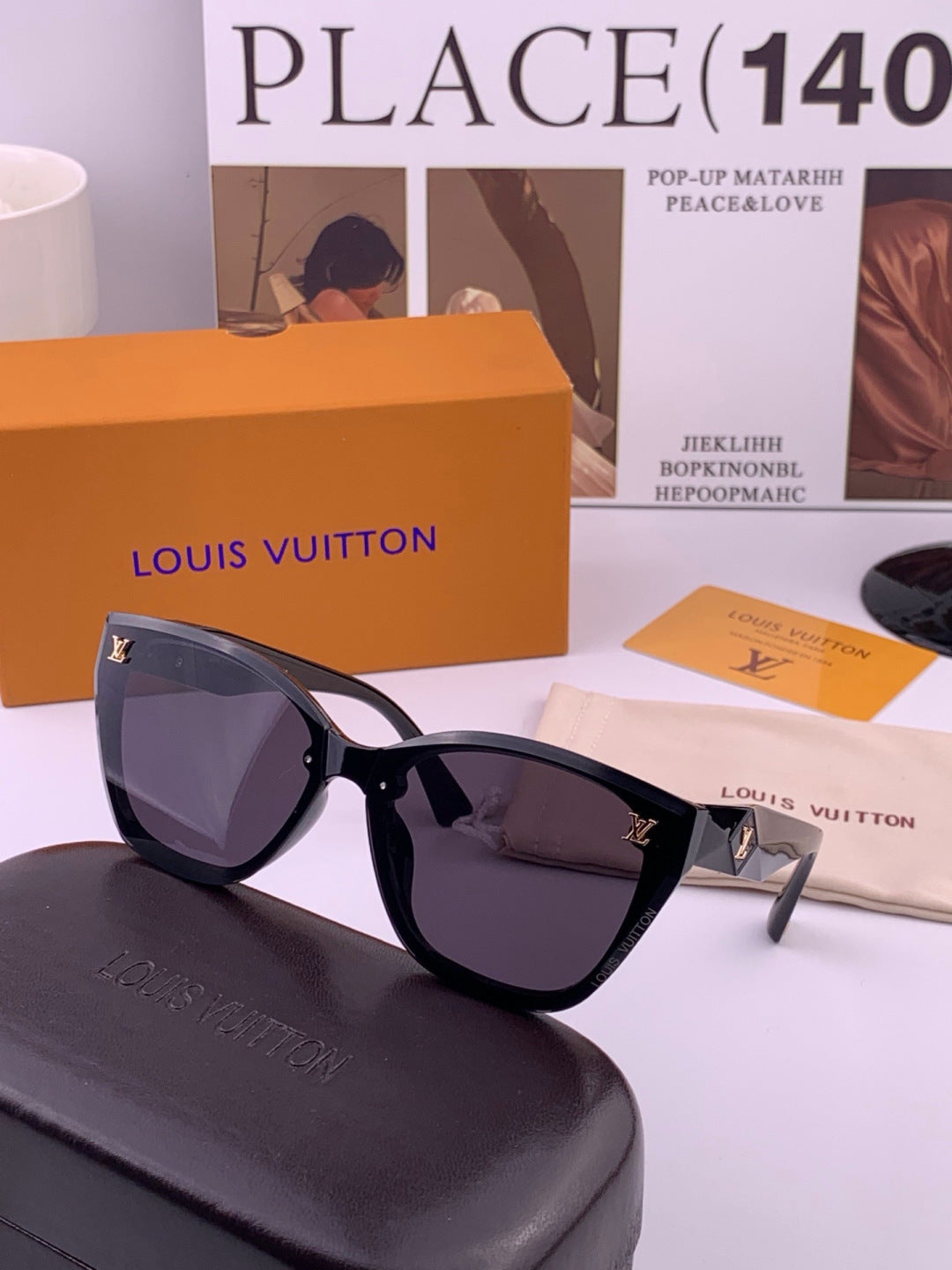 Louis Vuitton Fashion Gold Lens Sunglasses for Men & Women - 371306 - detail image 3