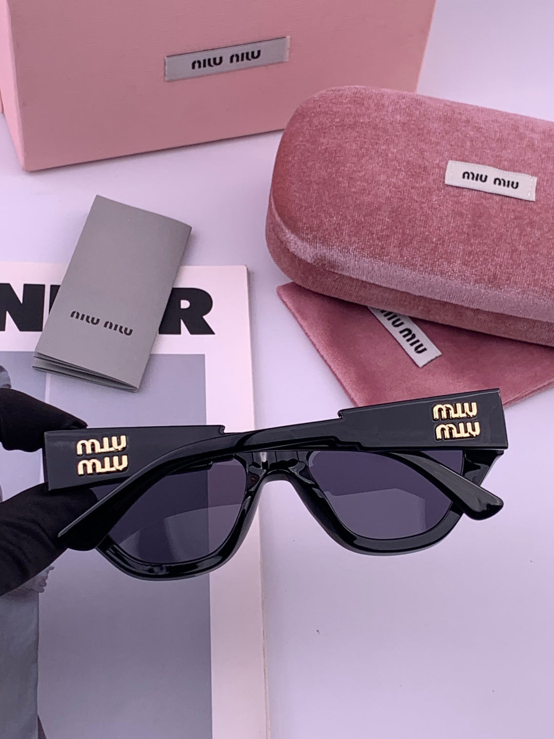 Miu Miu M8232 Fashion Brown Lens Sunglasses for Men & Women - 382981 - detail image 5