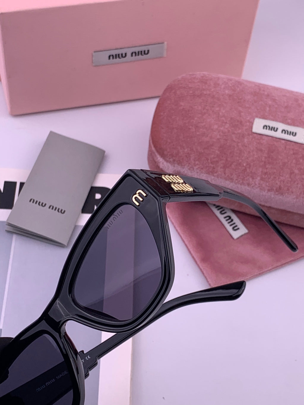 Miu Miu M8232 Fashion Brown Lens Sunglasses for Men & Women - 382981 - detail image 3