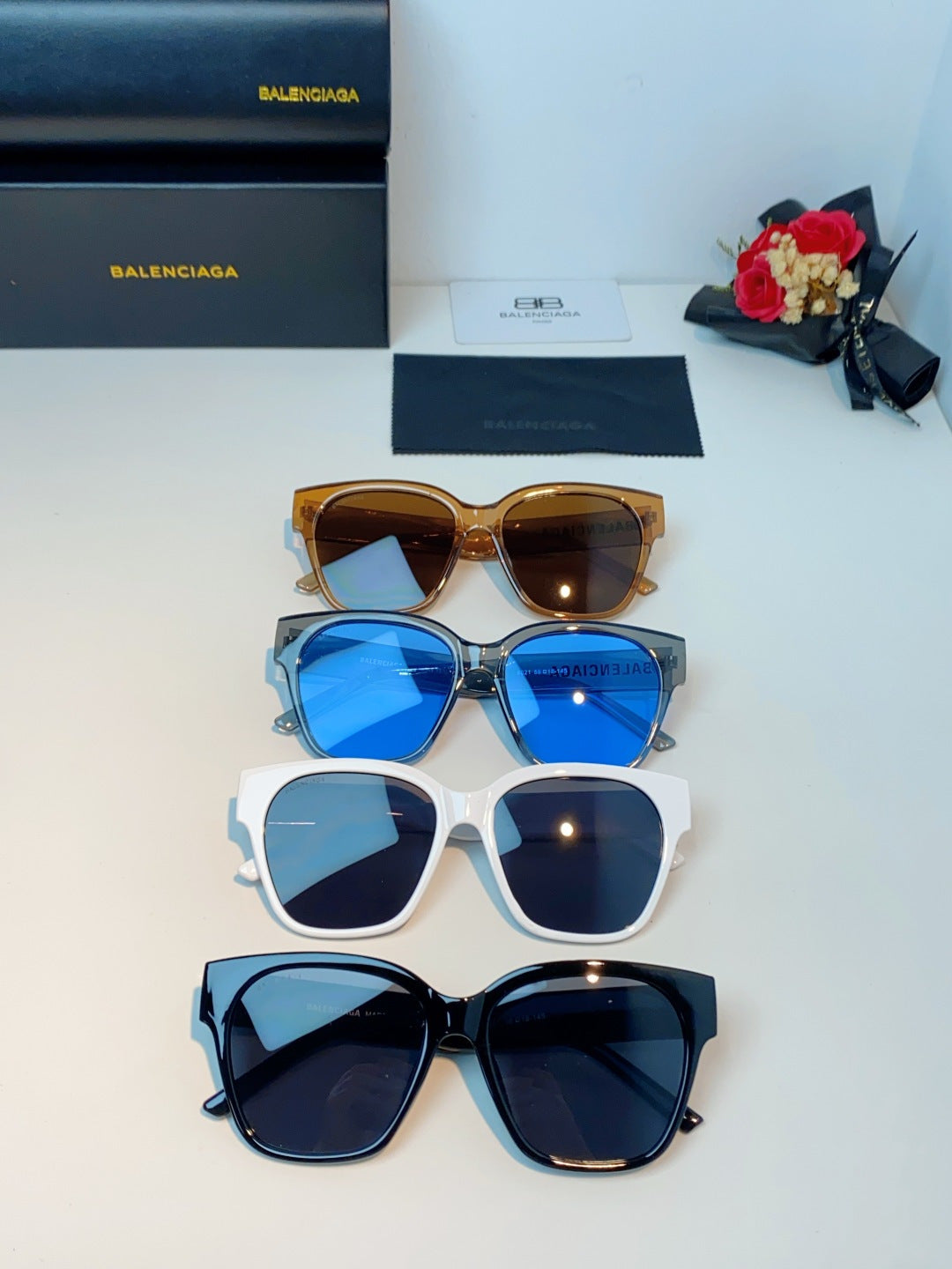 Balenciaga Cat-Eye Blue Lens Sunglasses for Men & Women - 382903 - detail image 13