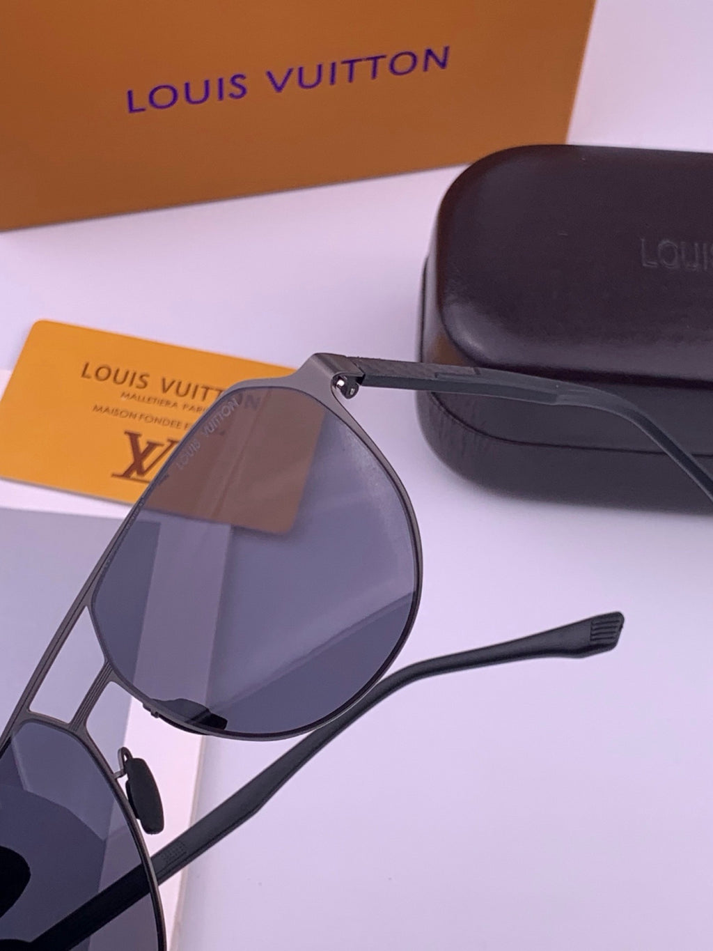 Louis Vuitton L315 Fashion Gold Lens Sunglasses for Men & Women - 381935 - detail image 3