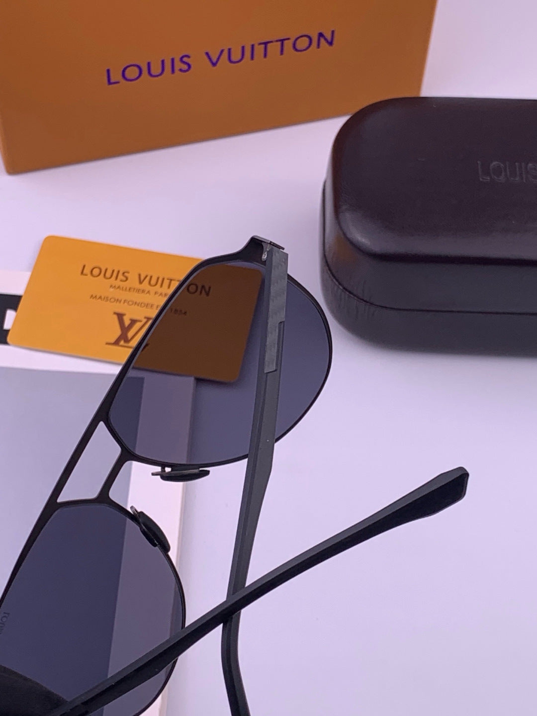 Louis Vuitton L315 Fashion Gold Lens Sunglasses for Men & Women - 381935 - detail image 5