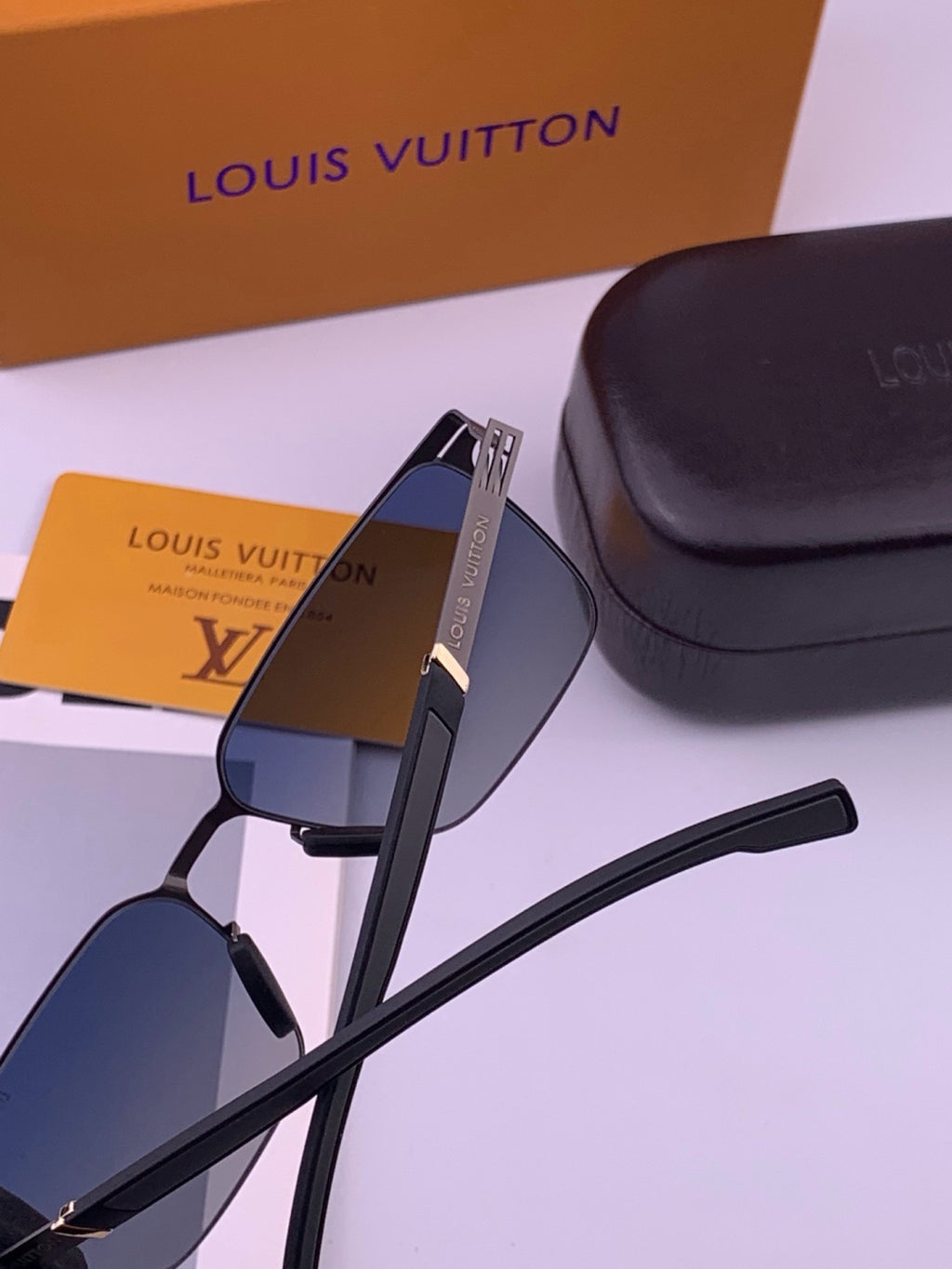 Louis Vuitton L516 Fashion Gold Lens Sunglasses for Men & Women - 381937 - detail image 4