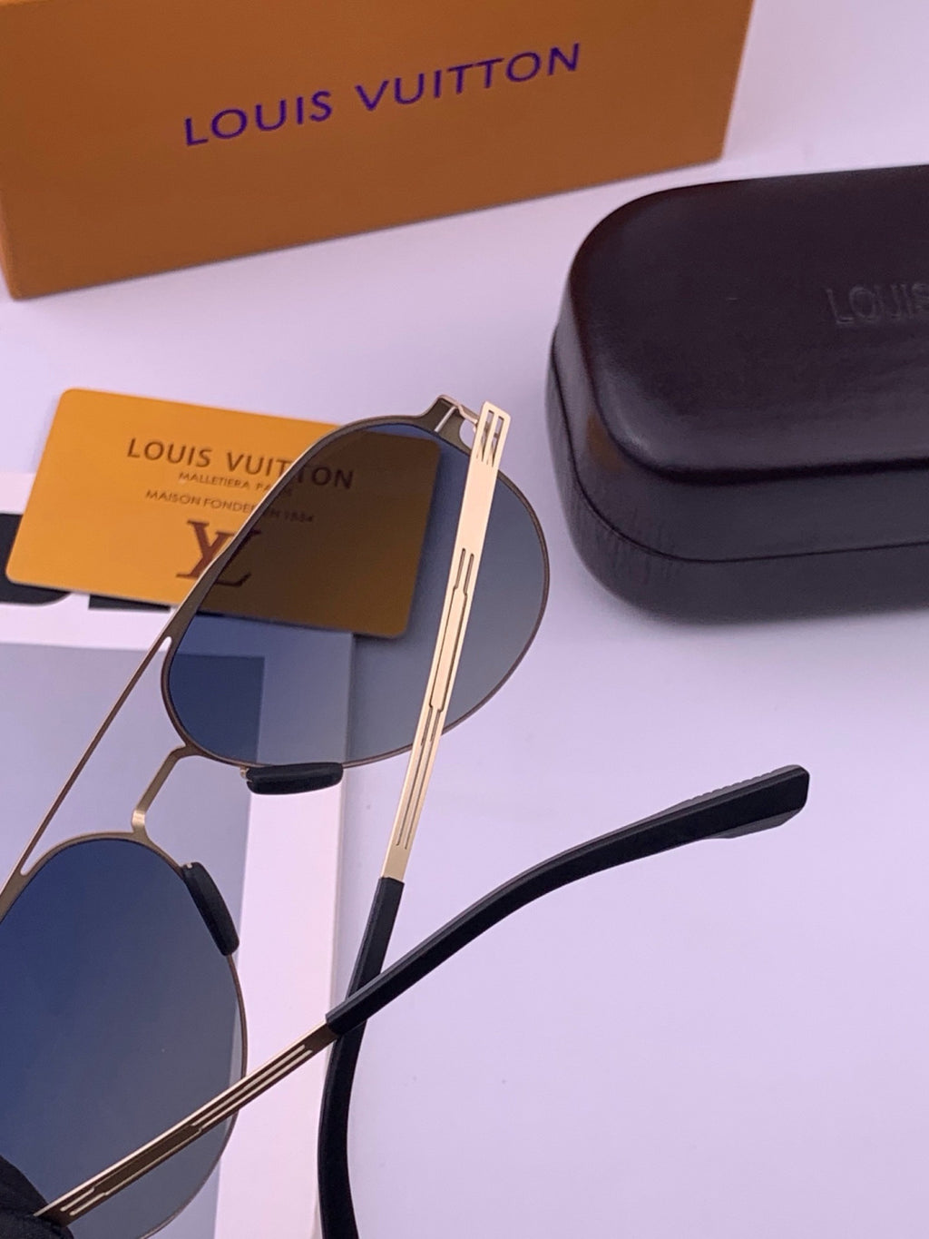 Louis Vuitton L39 Fashion Gold Lens Sunglasses for Men & Women - 381940 - detail image 6
