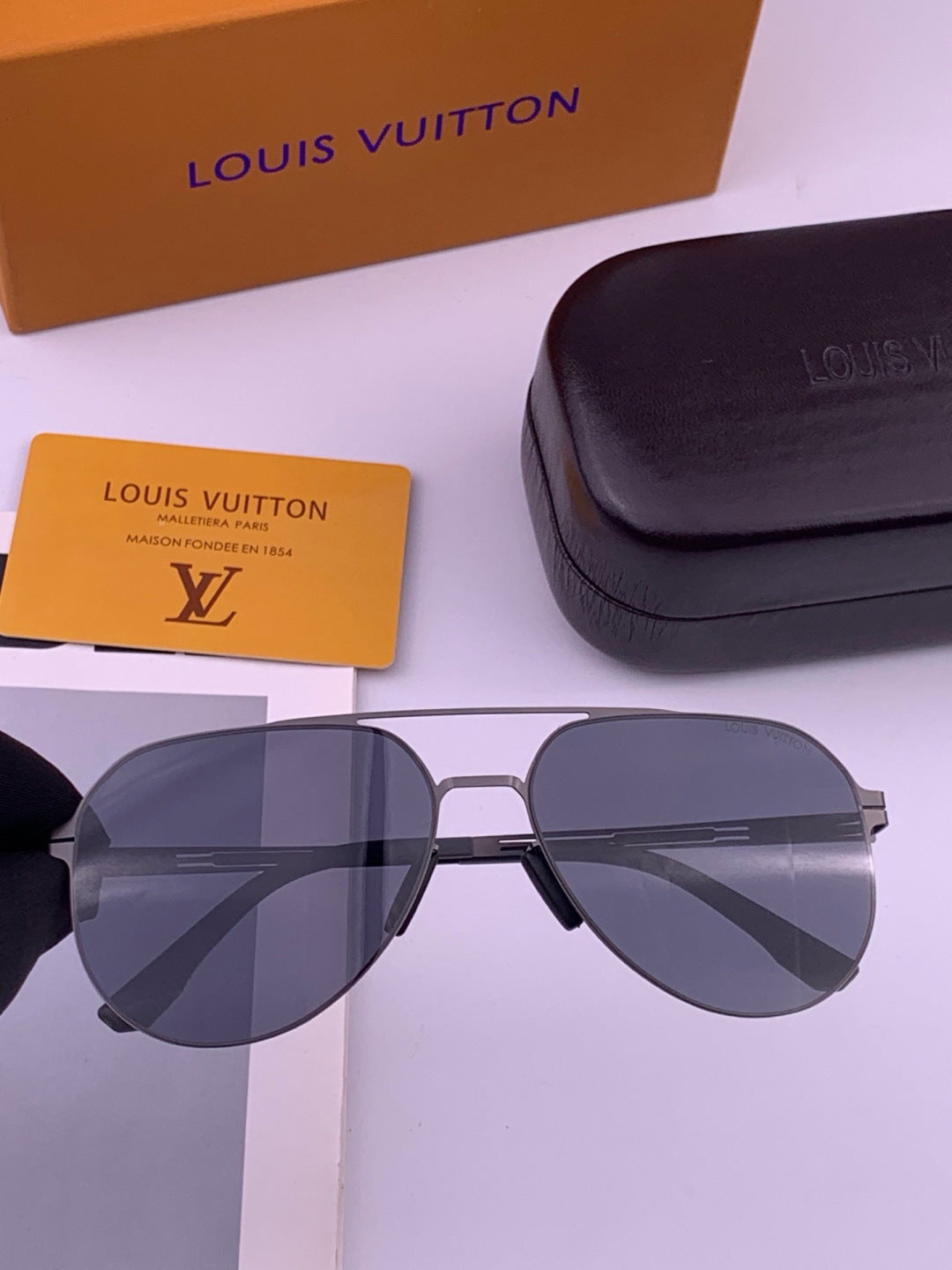Louis Vuitton L39 Fashion Gold Lens Sunglasses for Men & Women - 381941
