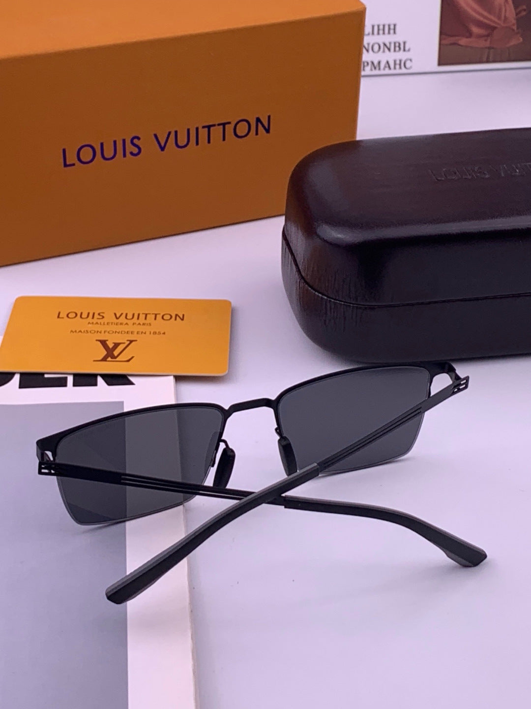 Louis Vuitton L510 Fashion Gold Lens Sunglasses for Men & Women - 381942 - detail image 6