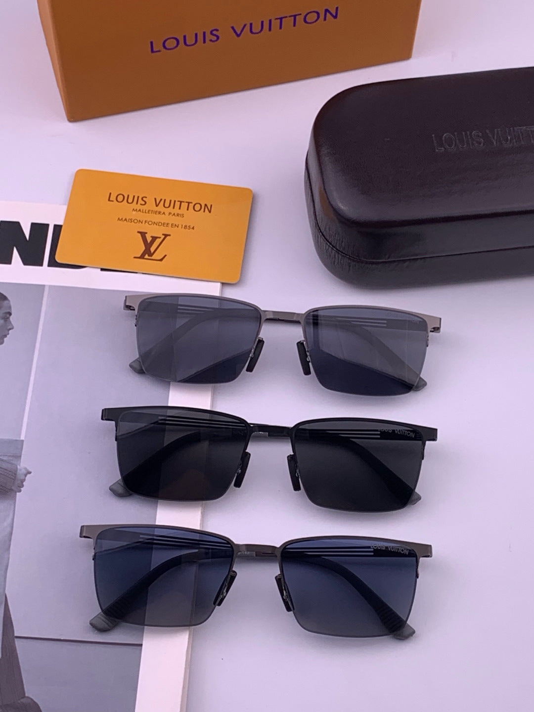 Louis Vuitton L510 Fashion Gold Lens Sunglasses for Men & Women - 381942 - detail image 7