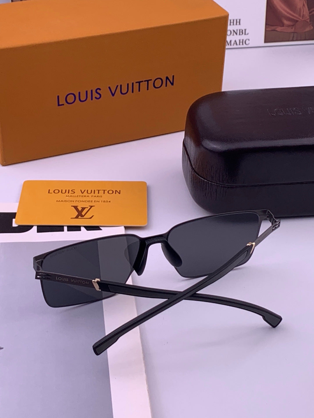 Louis Vuitton L316 Fashion Brown Lens Sunglasses for Men & Women - 381947 - detail image 4