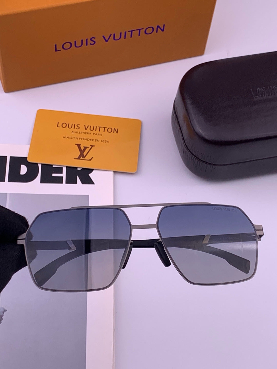 Louis Vuitton L313 Fashion Gold Lens Sunglasses for Men & Women - 381949