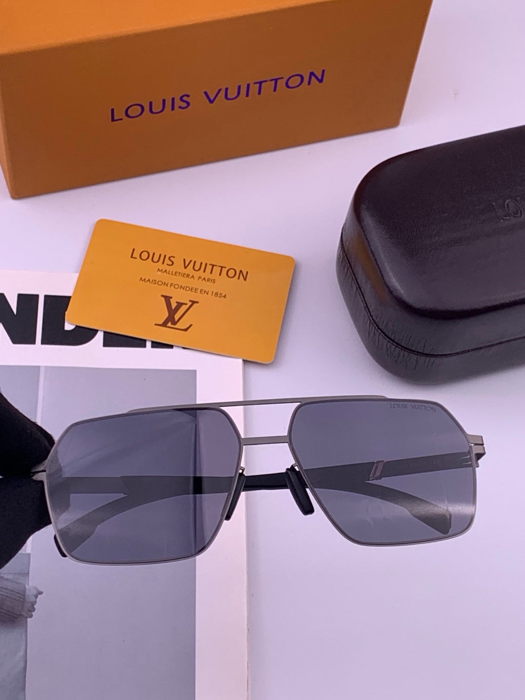Louis Vuitton L313 Fashion Gold Lens Sunglasses for Men & Women - 381950