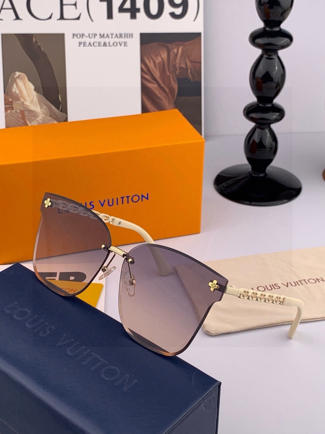 Louis Vuitton L7101 Square Gold Lens Sunglasses for Men & Women - 381844 - detail image 3