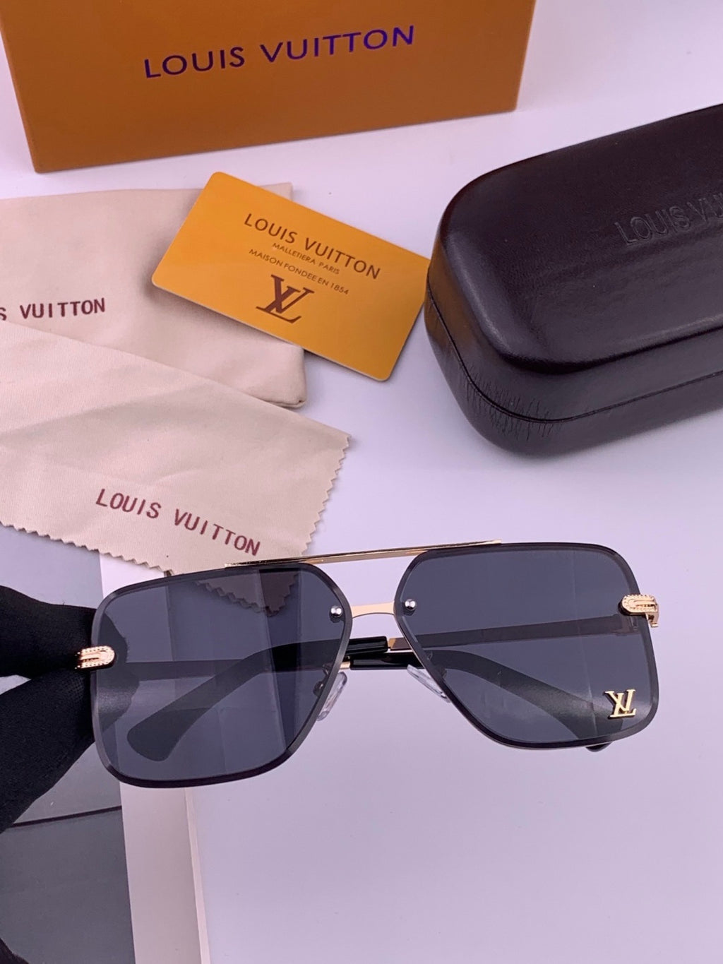 Louis Vuitton L91747 Aviator Orange Lens Sunglasses for Men & Women - 381834 - detail image 4
