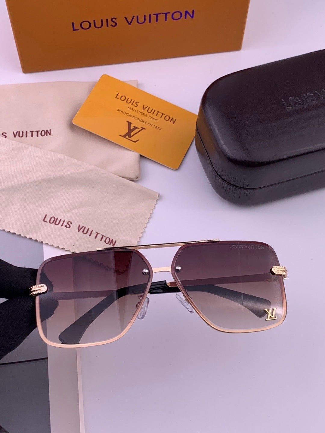 Louis Vuitton L91747 Aviator Orange Lens Sunglasses for Men & Women - 381834 - detail image 5