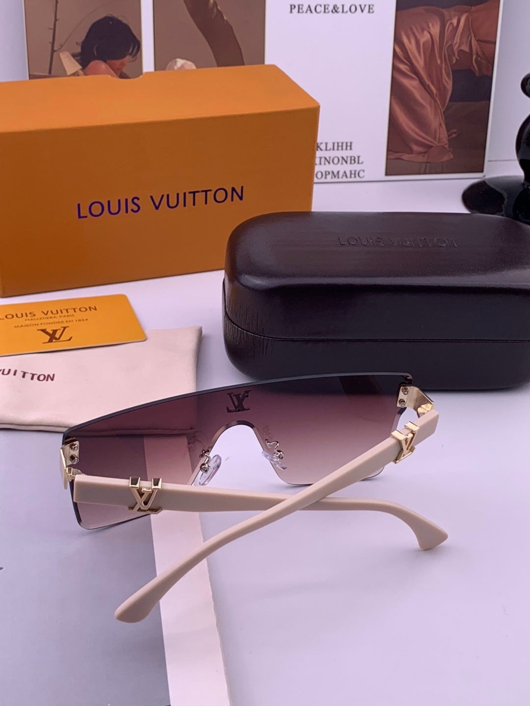 Louis Vuitton L36000 Oversized Purple Lens Sunglasses for Men & Women - 381841 - detail image 7