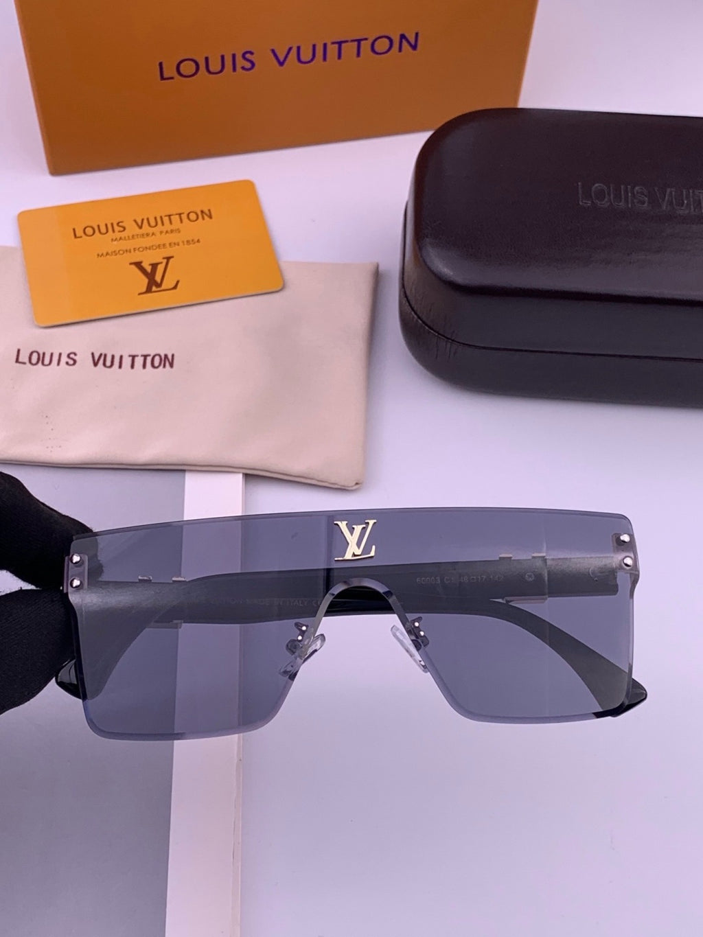 Louis Vuitton L36000 Oversized Blue Lens Sunglasses for Men & Women - 381842