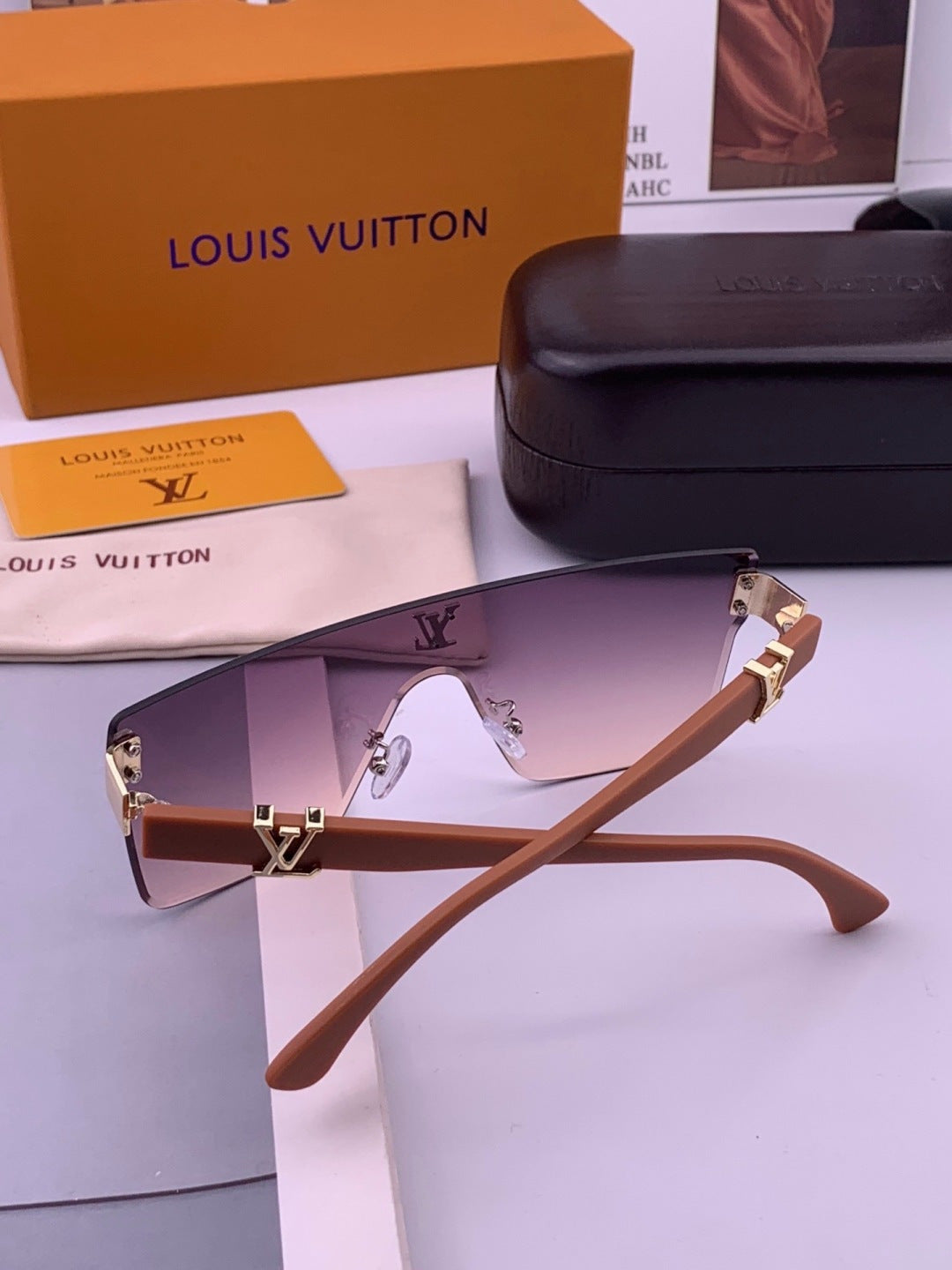 Louis Vuitton L36000 Oversized Purple Lens Sunglasses for Men & Women - 381843 - detail image 6