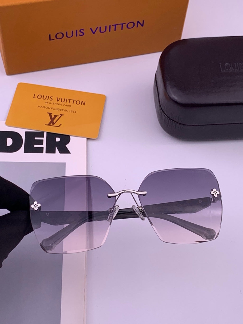 Louis Vuitton L8612 Square Gold Lens Sunglasses for Men & Women - 381825