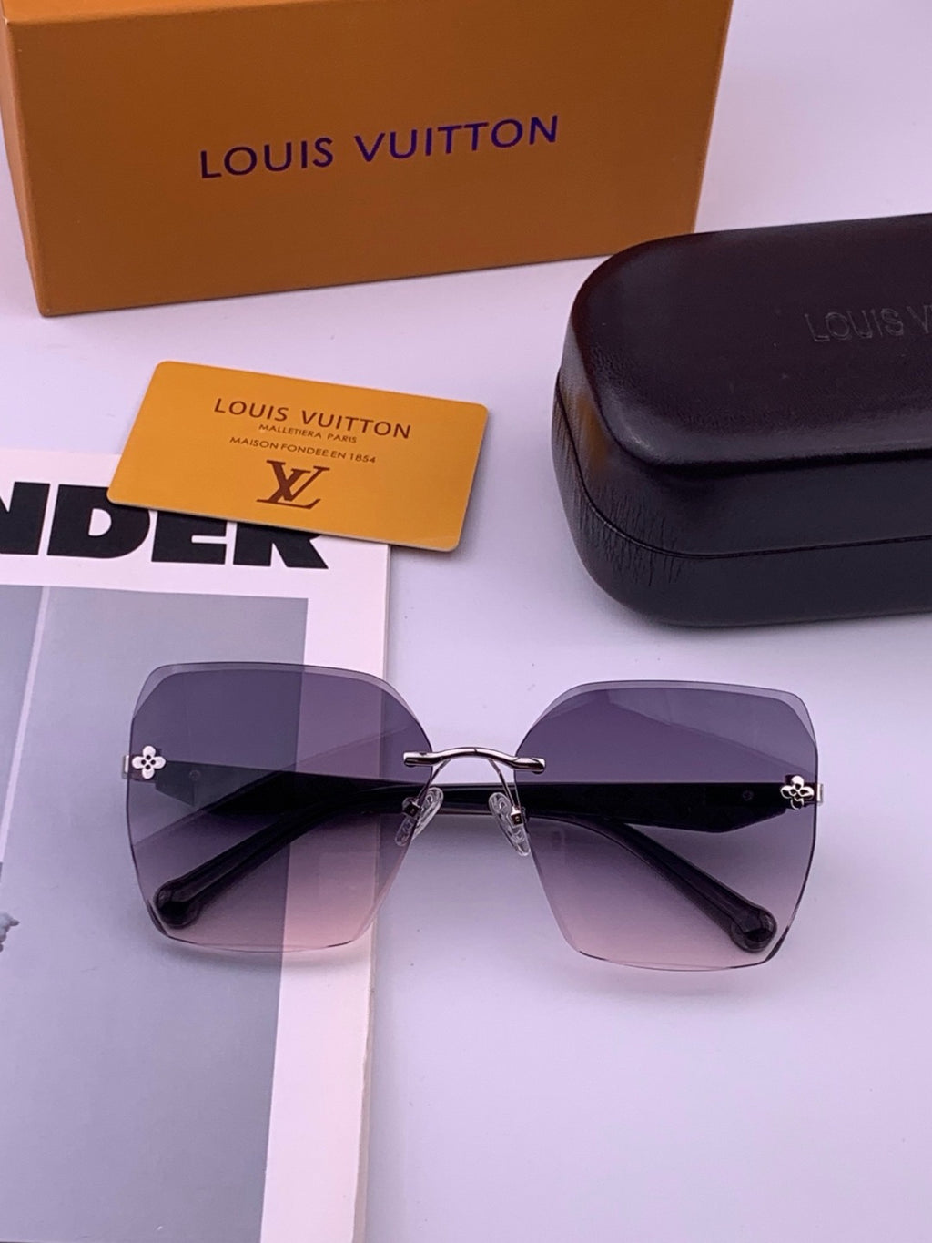 Louis Vuitton L8612 Square Gold Lens Sunglasses for Men & Women - 381825 - detail image 5
