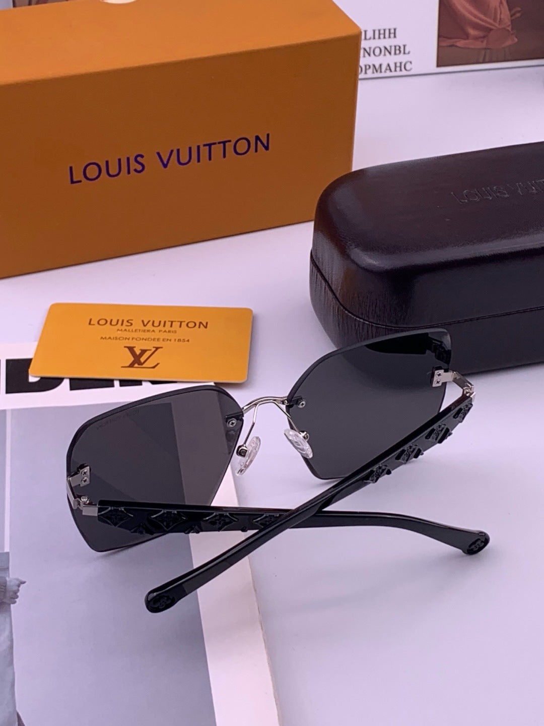 Louis Vuitton L8612 Square Gold Lens Sunglasses for Men & Women - 381826 - detail image 7