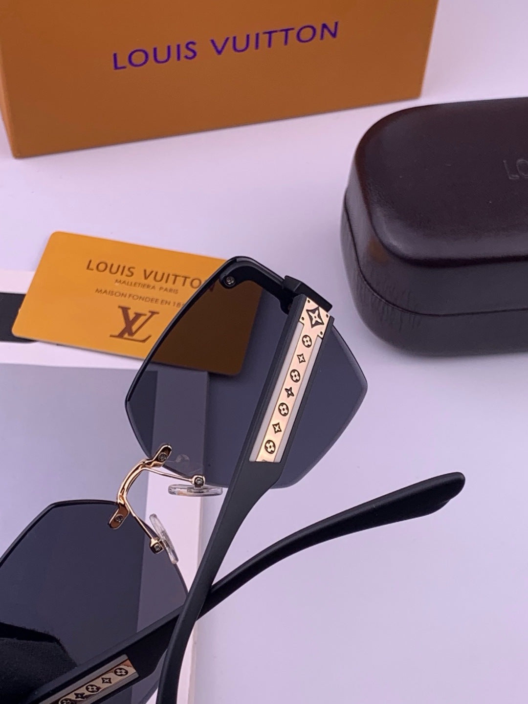 Louis Vuitton L6519 Polarized Square Brown Lens Sunglasses for Men & - 381828 - detail image 5