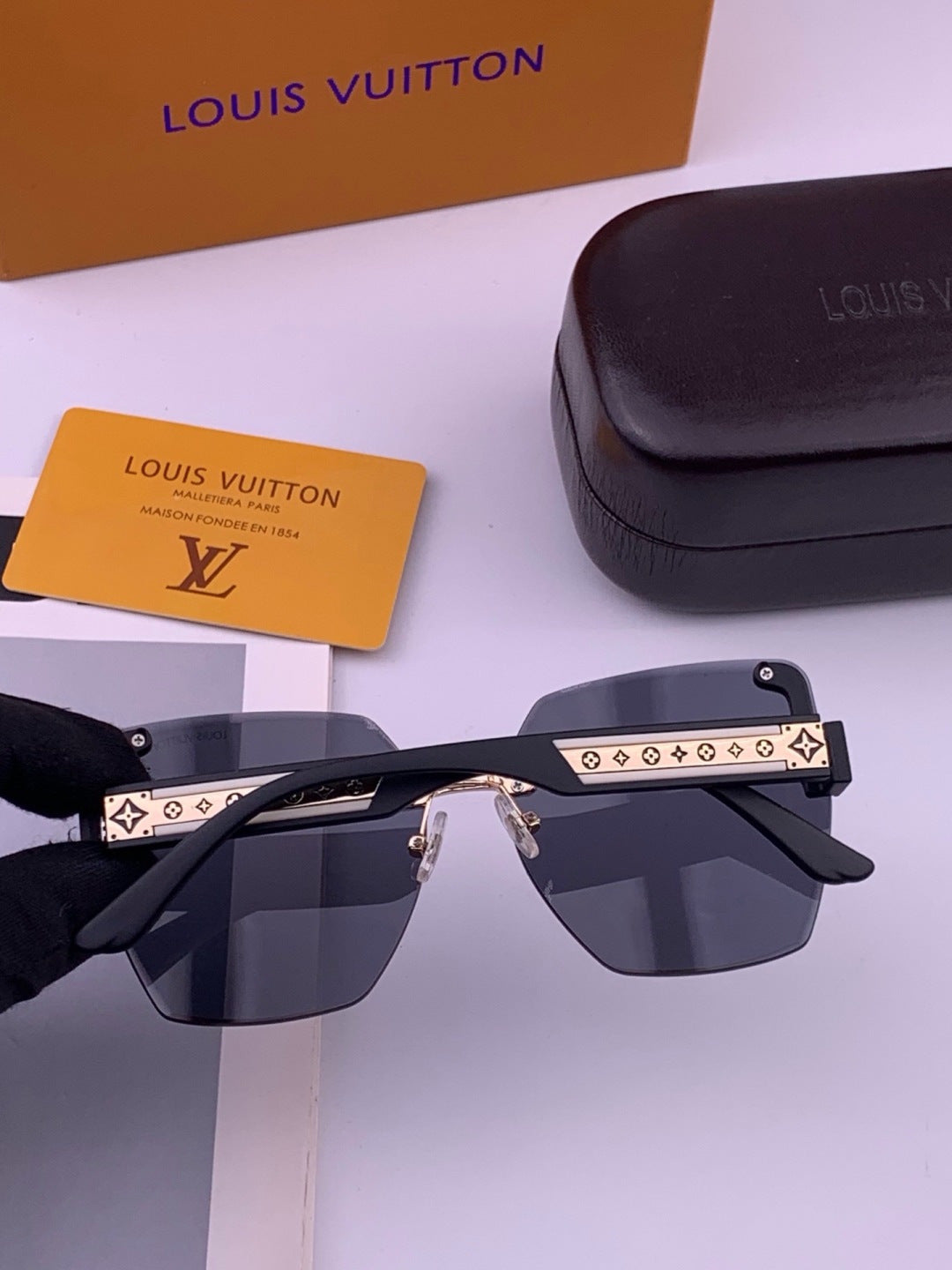 Louis Vuitton L6519 Polarized Square Brown Lens Sunglasses for Men & - 381828 - detail image 4