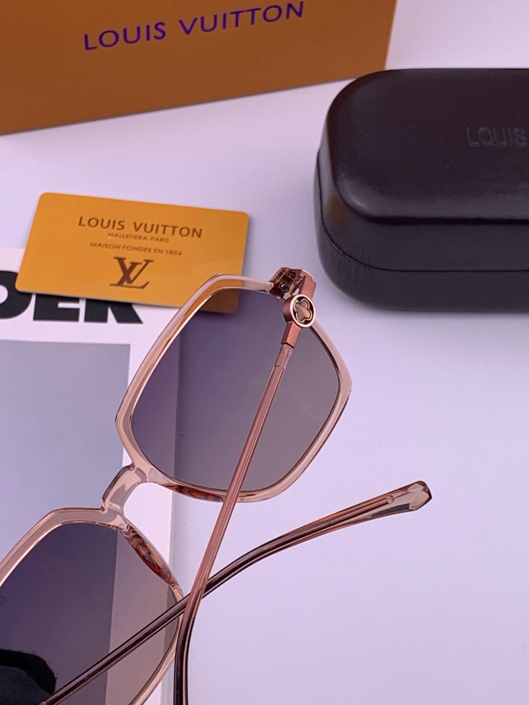 Louis Vuitton Polarized Square Brown Lens Sunglasses for Men & Women - 381829 - detail image 6