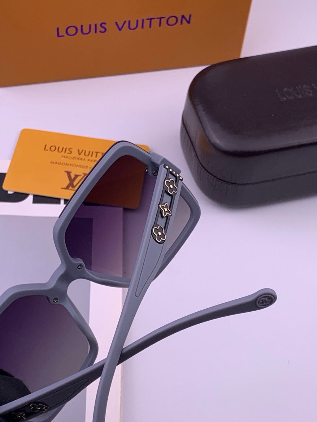 Louis Vuitton L5710 Polarized Square Gold Lens Sunglasses for Men & W - 381830 - detail image 4