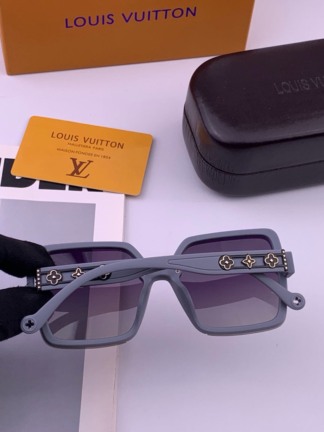 Louis Vuitton L5710 Polarized Square Gold Lens Sunglasses for Men & W - 381830 - detail image 5