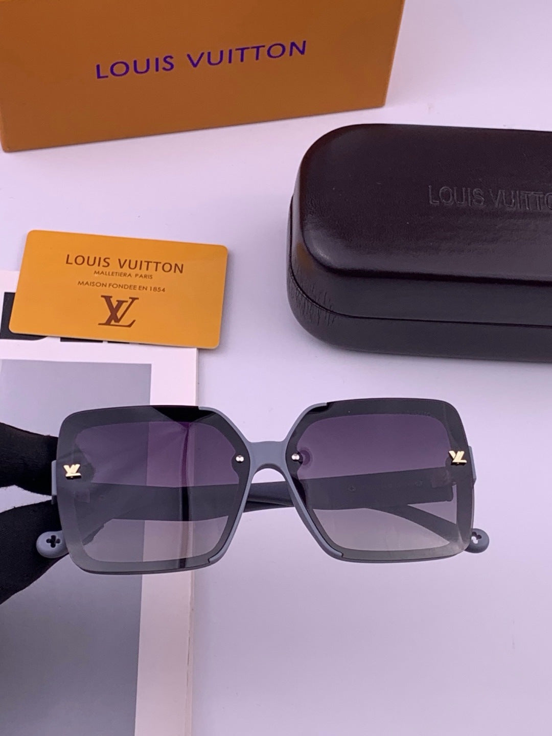 Louis Vuitton L5710 Polarized Square Gold Lens Sunglasses for Men & W - 381830