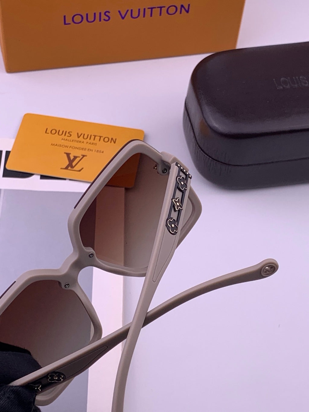 Louis Vuitton L5710 Polarized Square Brown Lens Sunglasses for Men & - 381832 - detail image 4